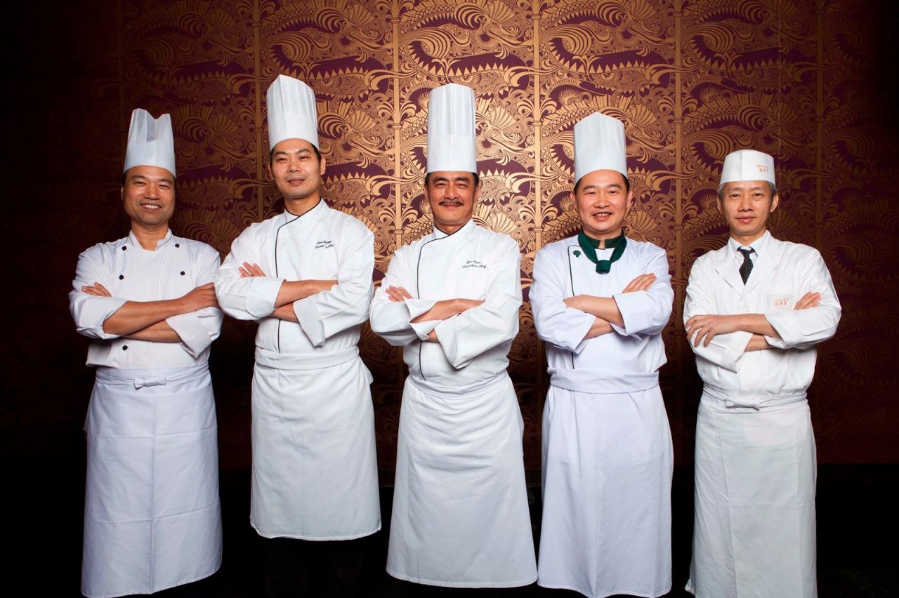 Thiết Kế Đồng Phục Nhà Hàng Chuyên Nghiệp Tối Ưu Thương Hiệu